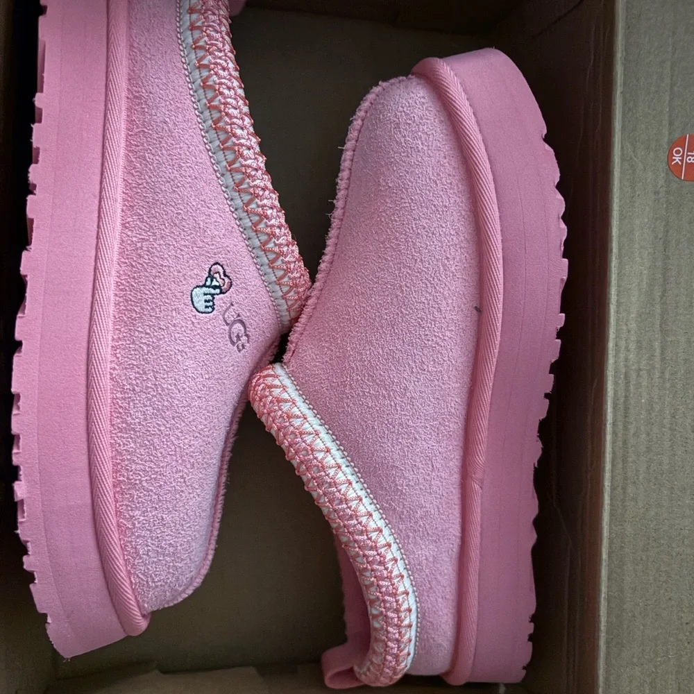 UGG Kids Pink Cozy Slippers - Picture 2 of 7